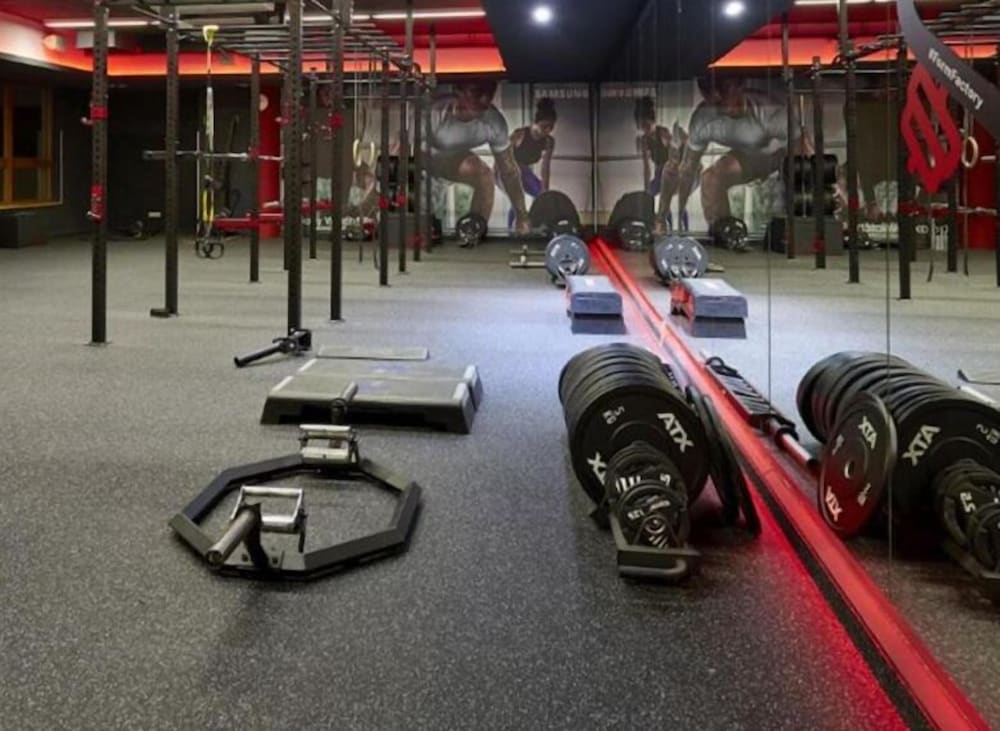 Фото Hotel Charles Central