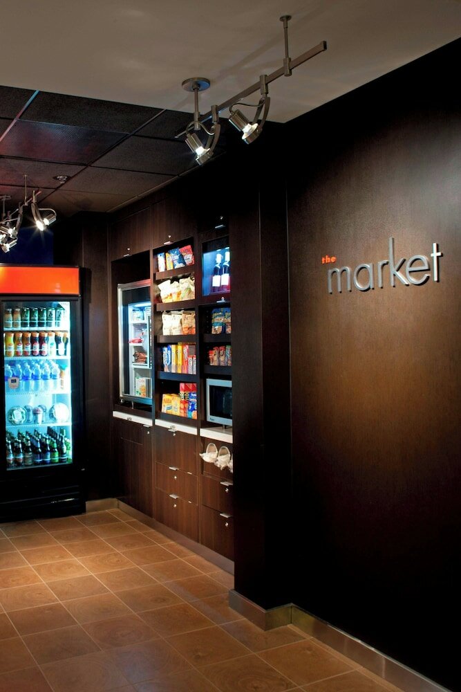 Фото Courtyard by Marriott Tampa Westshore/Airport