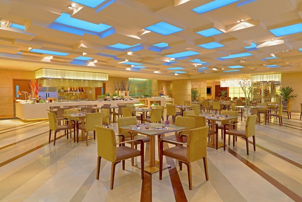 Фото Sheraton Chengdu Lido Hotel