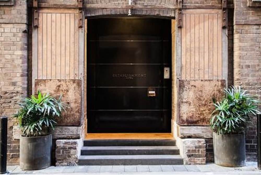 Фото Establishment Hotel