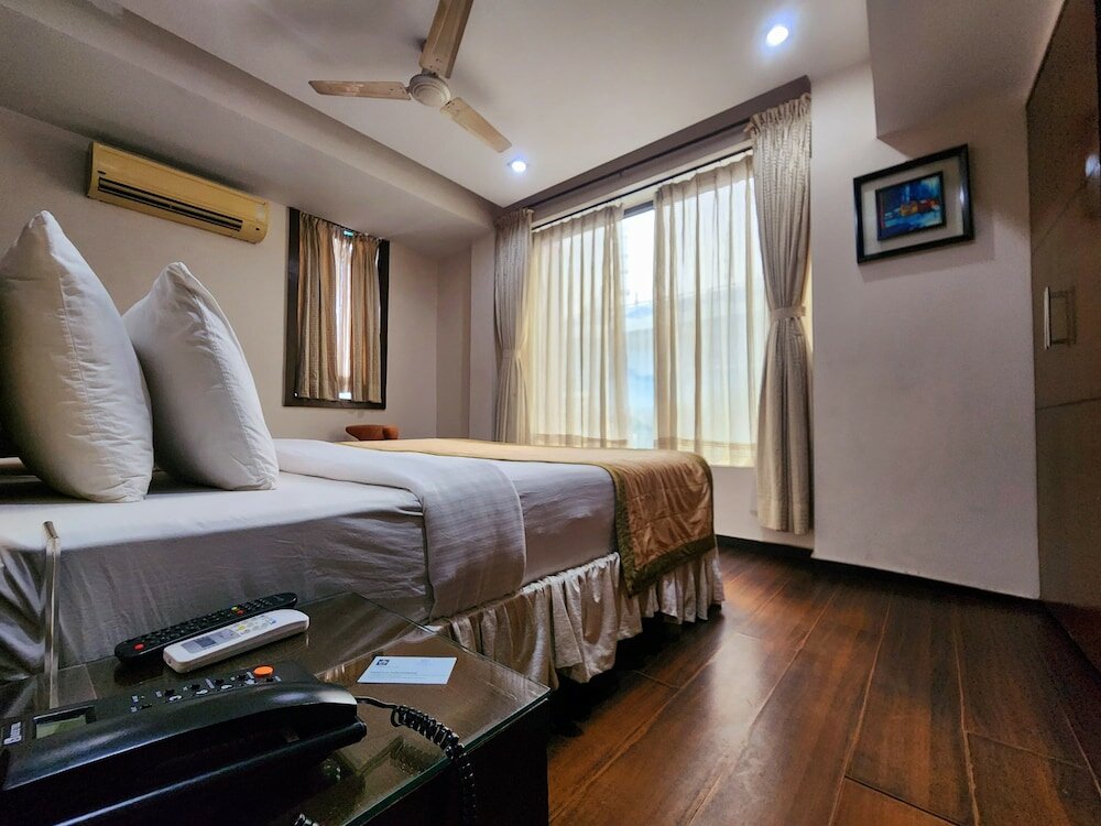 Фото Lee International