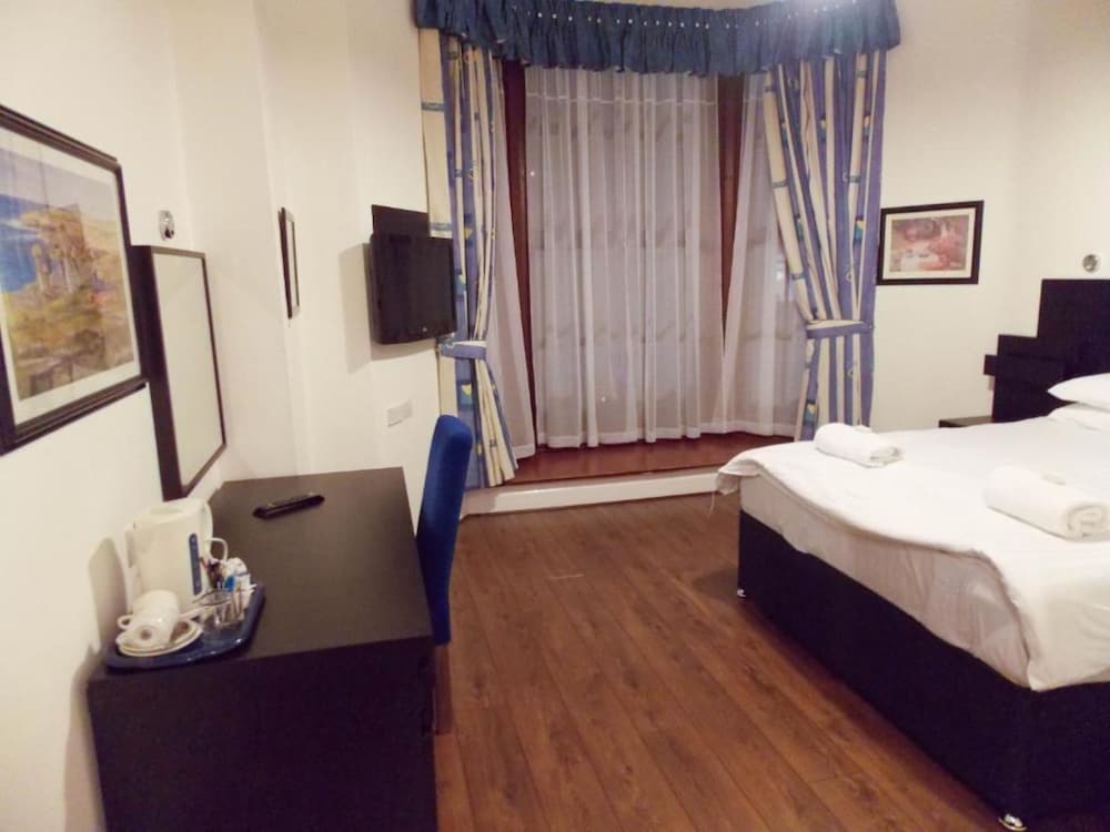 Фото The Victorian House