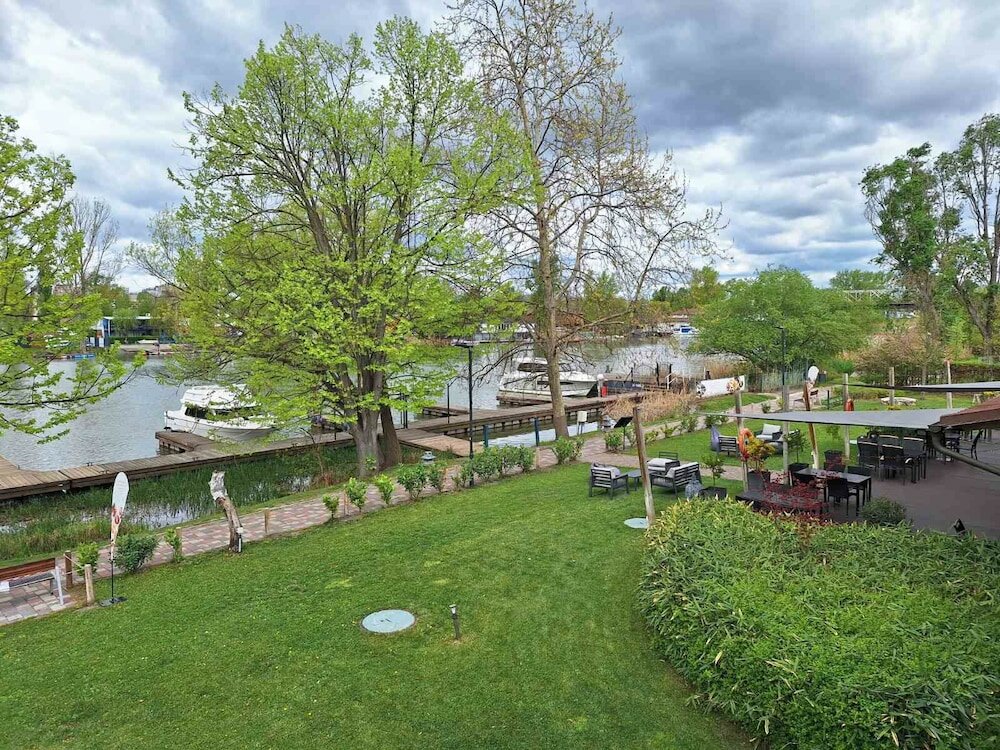 Фото Duna Garden Hotel