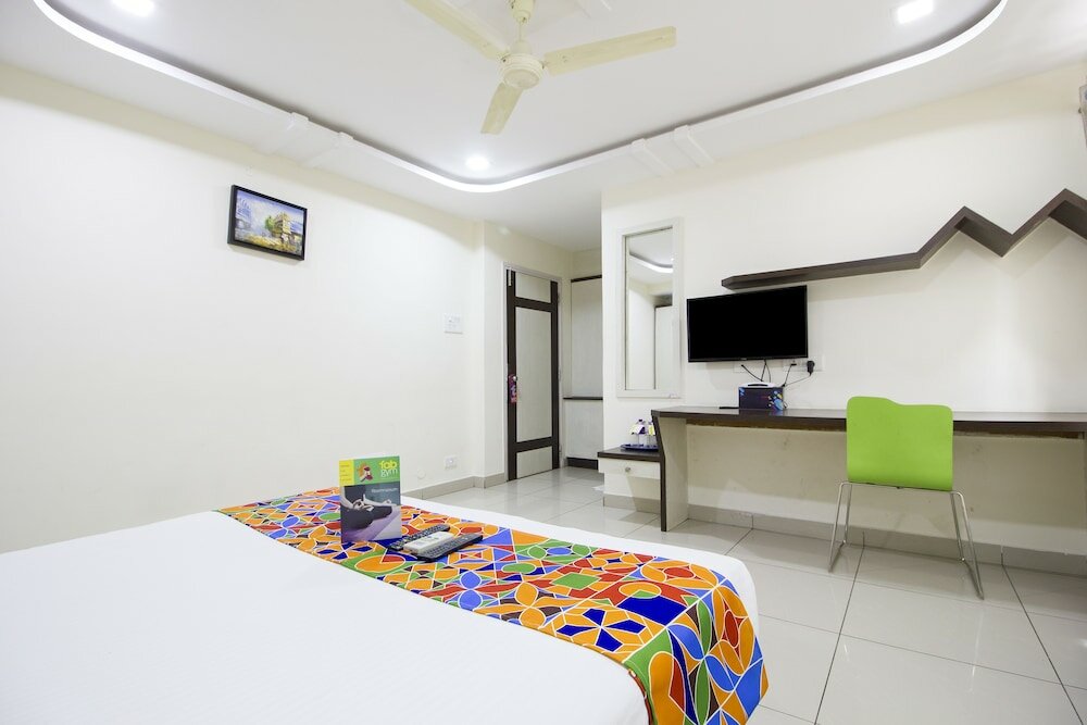 Фото FabHotel Siri Inn Madhapur