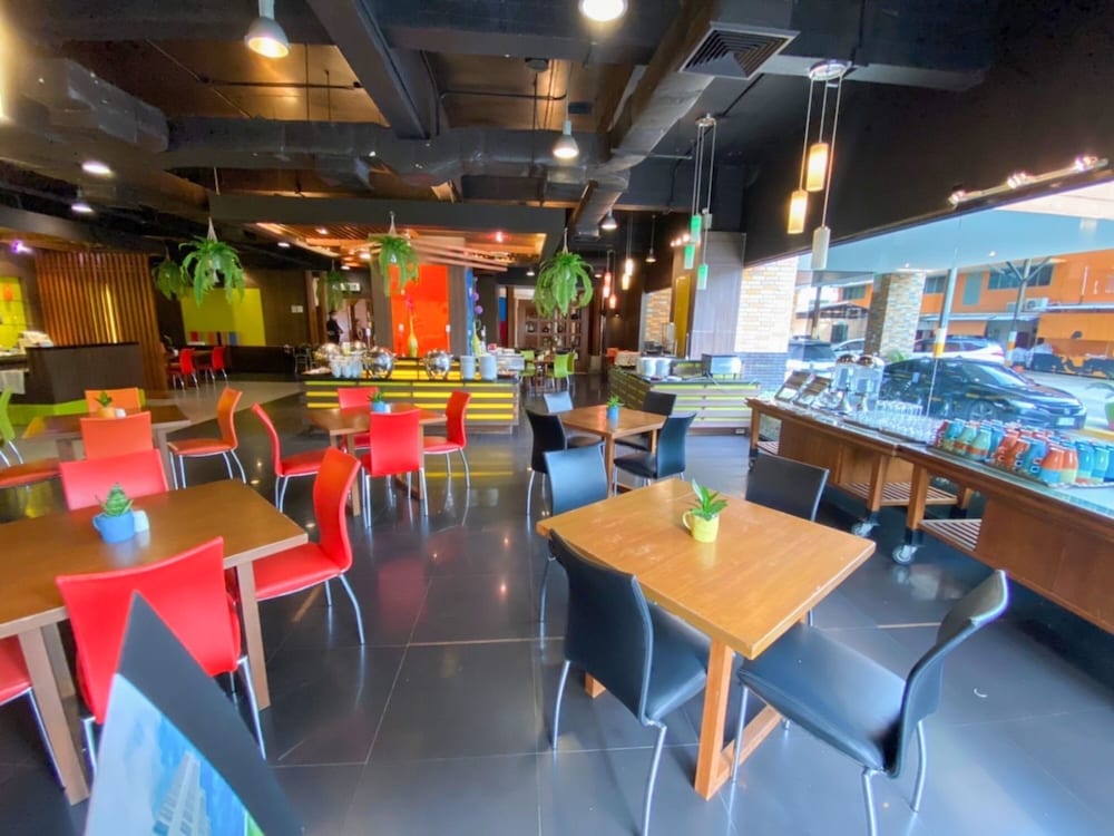 Фото The Seasons Pattaya