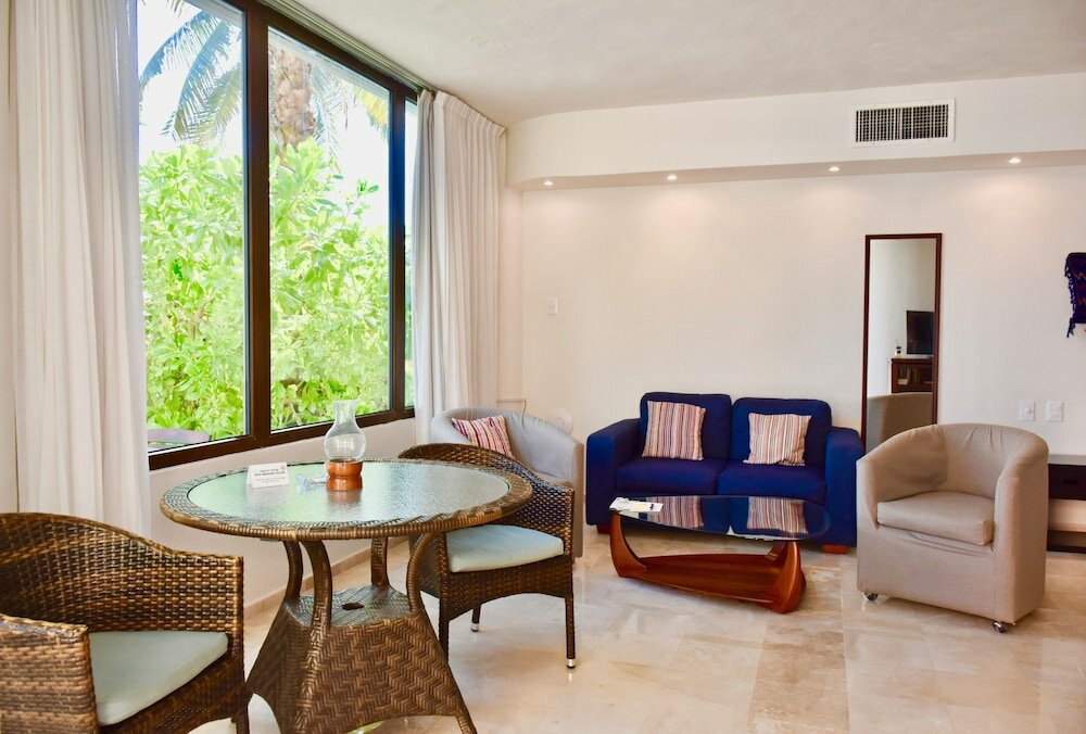 Фото Playa Palms Beach Hotel