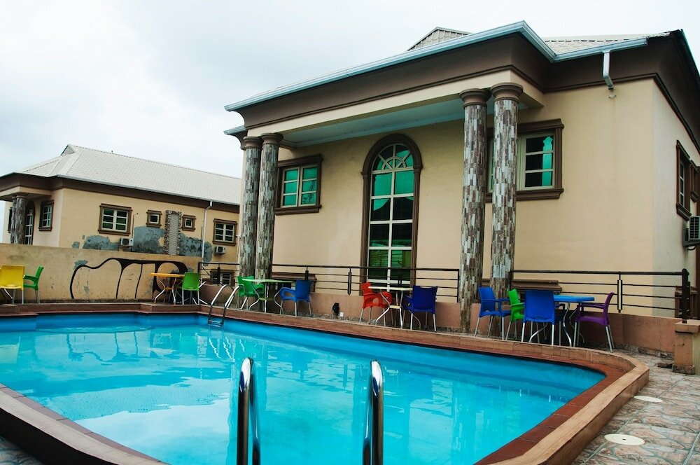 Фото отеля 2