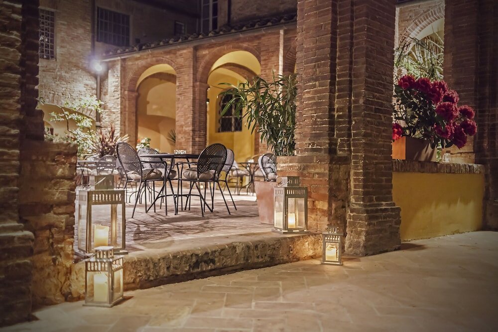 Фото Il Chiostro del Carmine