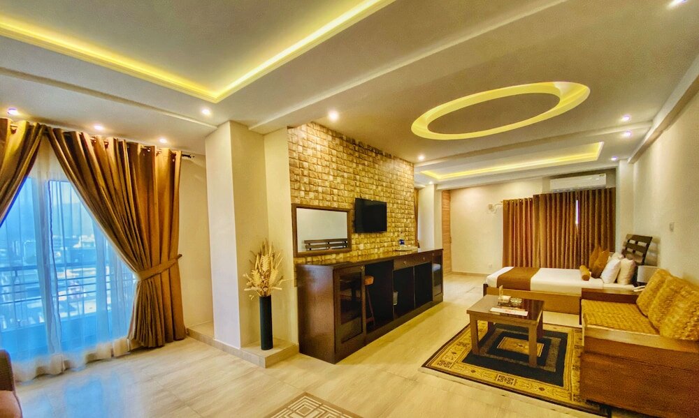 Фото отеля 2