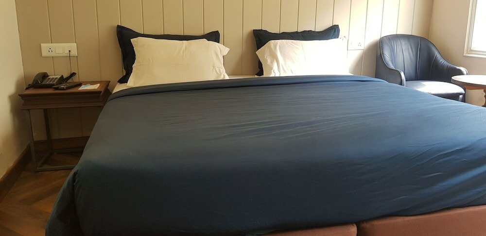 Фото Polo Floatel Kolkata