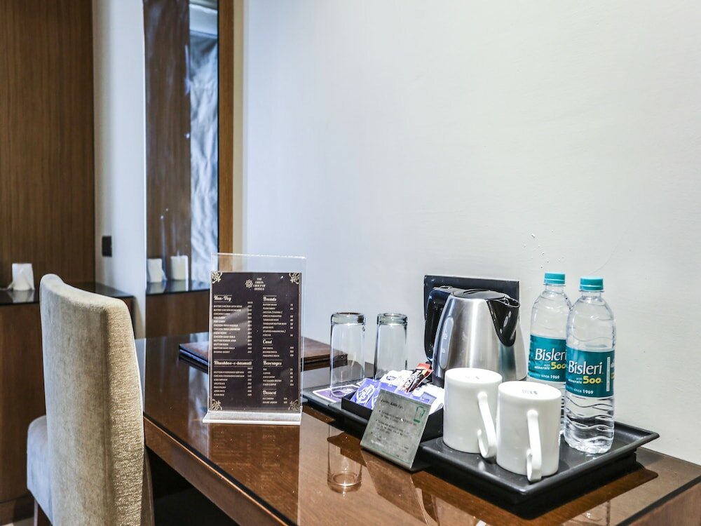 Фото The Allure Hotel R-57