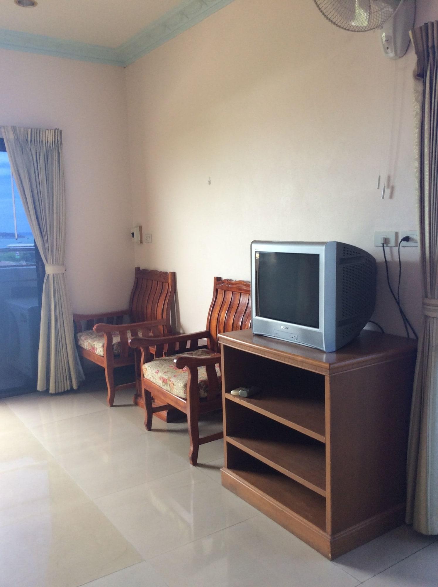 Фото Tassanee Garden Lodge