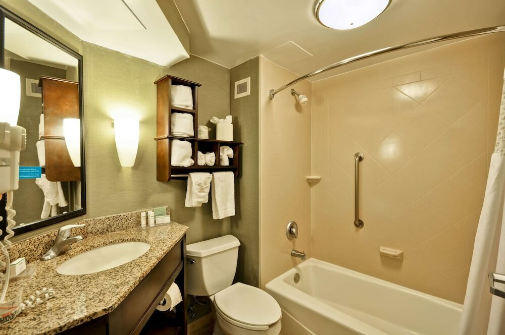 Фото Hampton Inn Kansas City-Airport