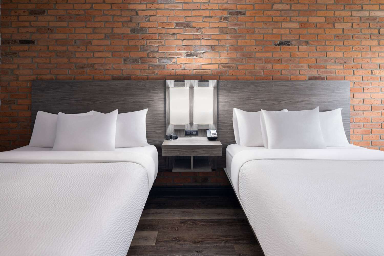 Фото Travelodge by Wyndham Barrie on Bayfield