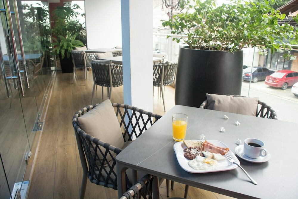 Фото Hotel Las Cascadas