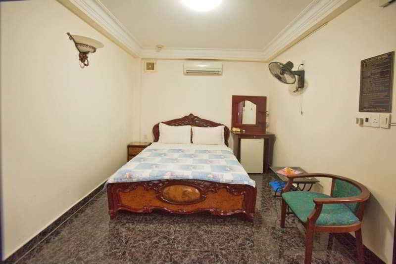 Фото Nouveau Happy Inn