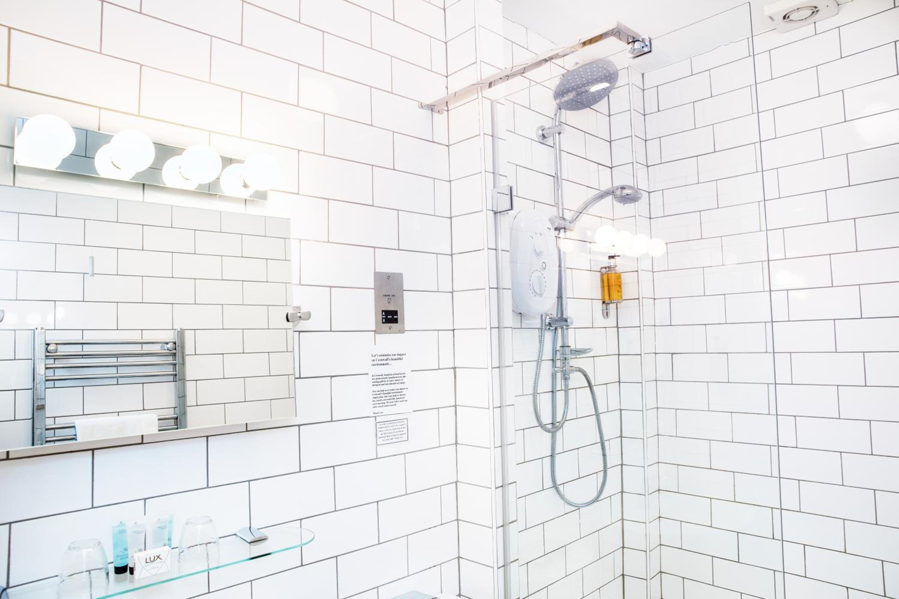 Фото The Lerryn Hotel