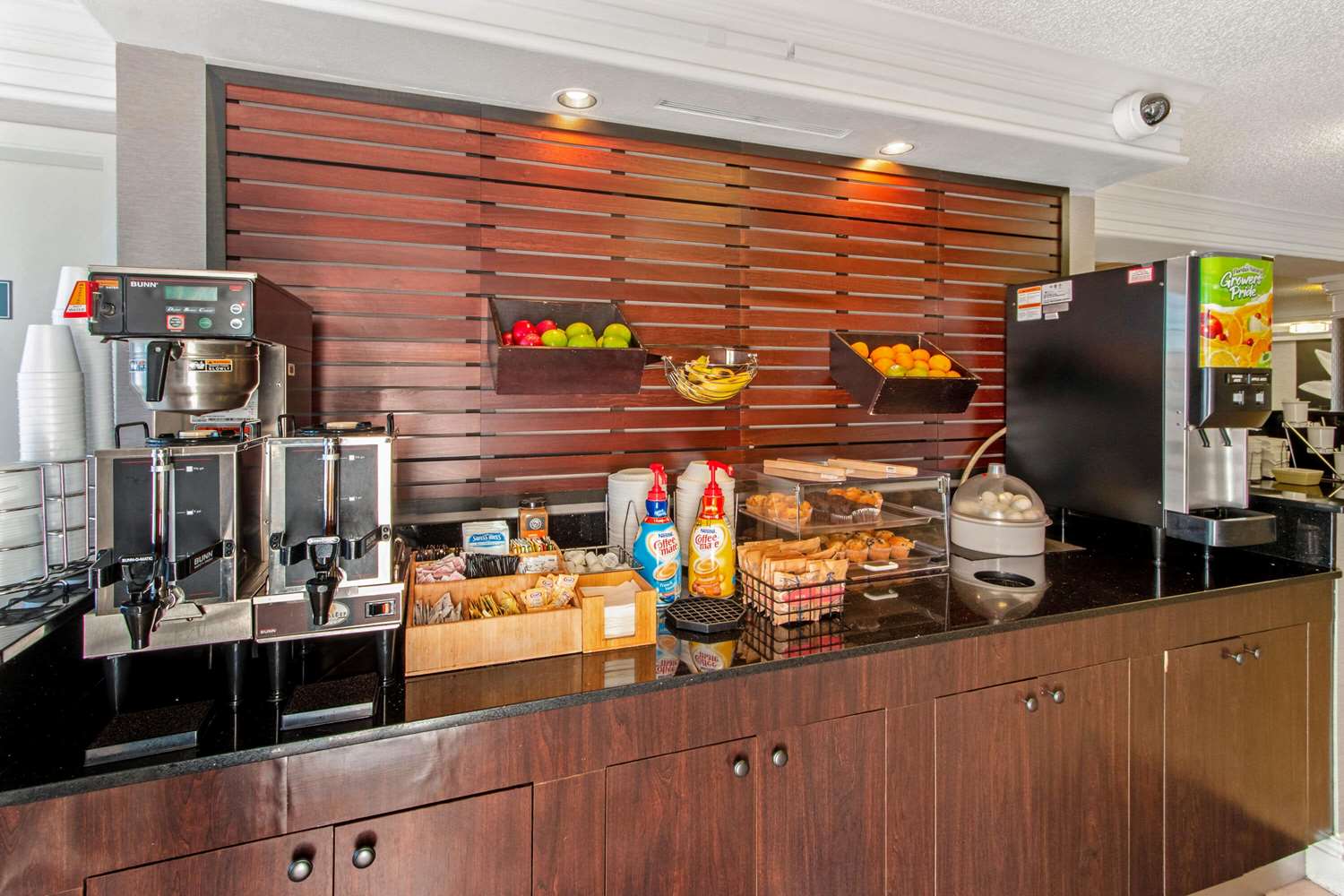 Фото La Quinta Inn by Wyndham Santa Fe