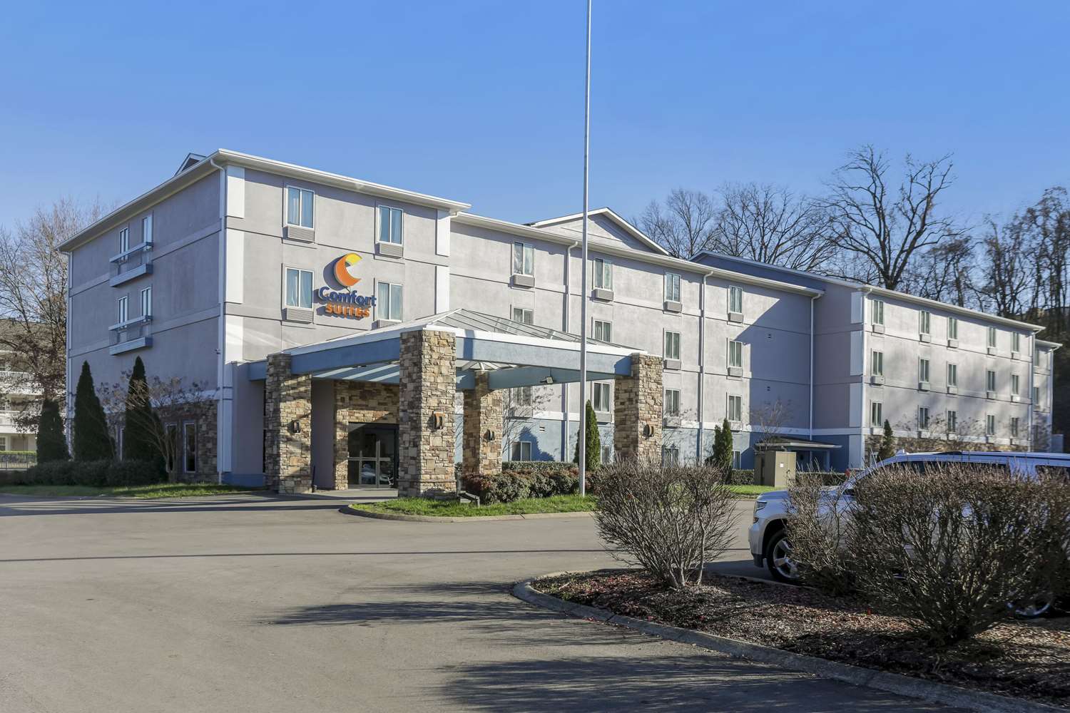 Фото Comfort Suites Airport