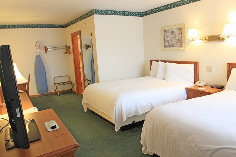 Фото Tugboat Inn