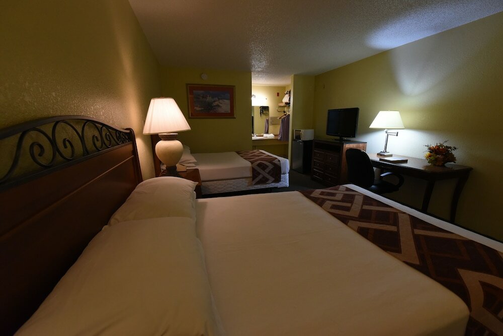 Фото Golden Link Resort Motel