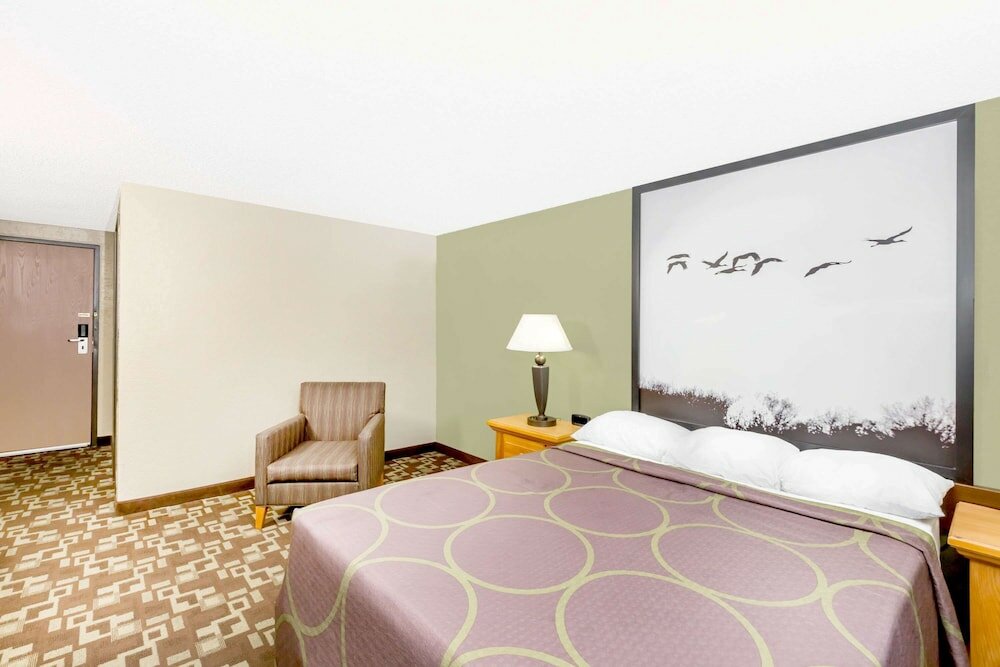 Фото Super 8 by Wyndham Kearney