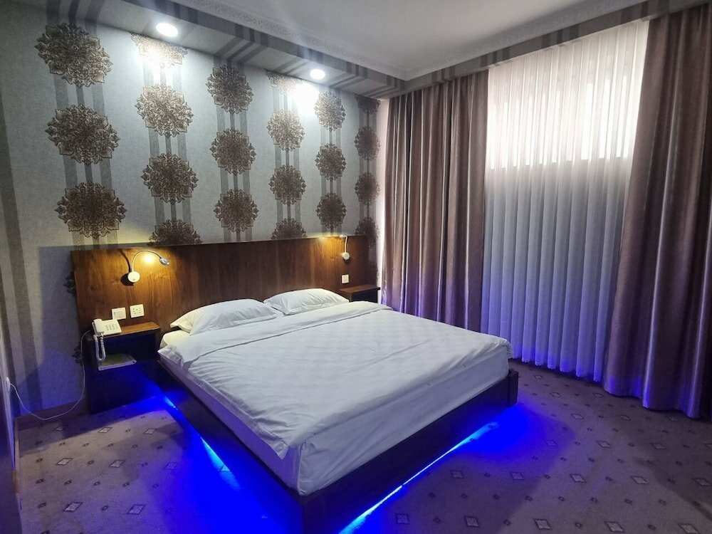 Фото Omar Khayyam Hotel