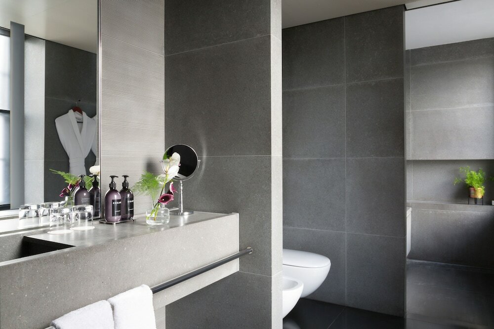 Фото Grosvenor House Suites