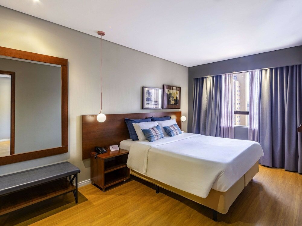 Фото Mercure Curitiba Golden Hotel