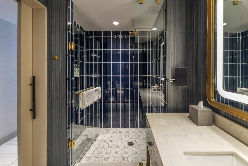 Фото Omni Oklahoma City Hotel