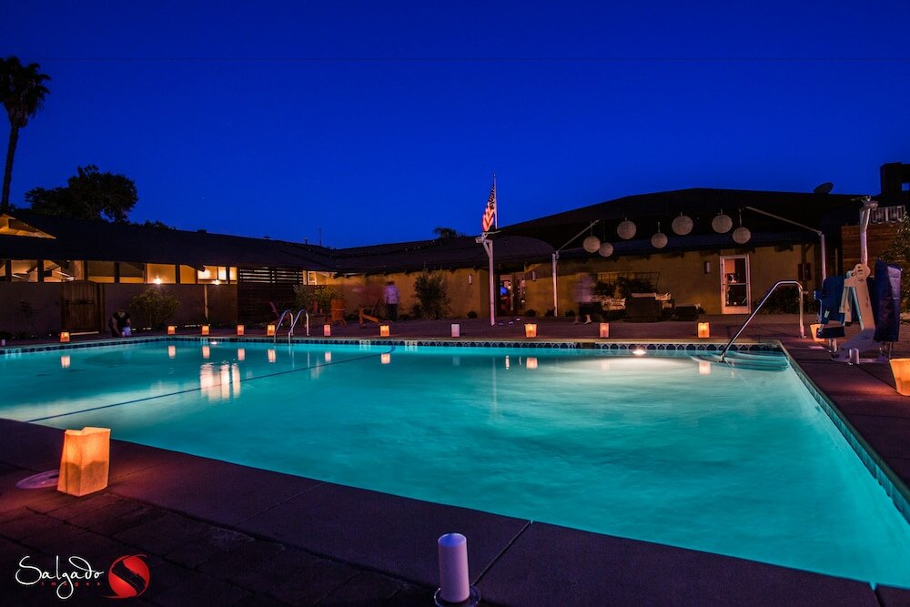 Фото Carlton Oaks Lodge, Ascend Hotel Collection