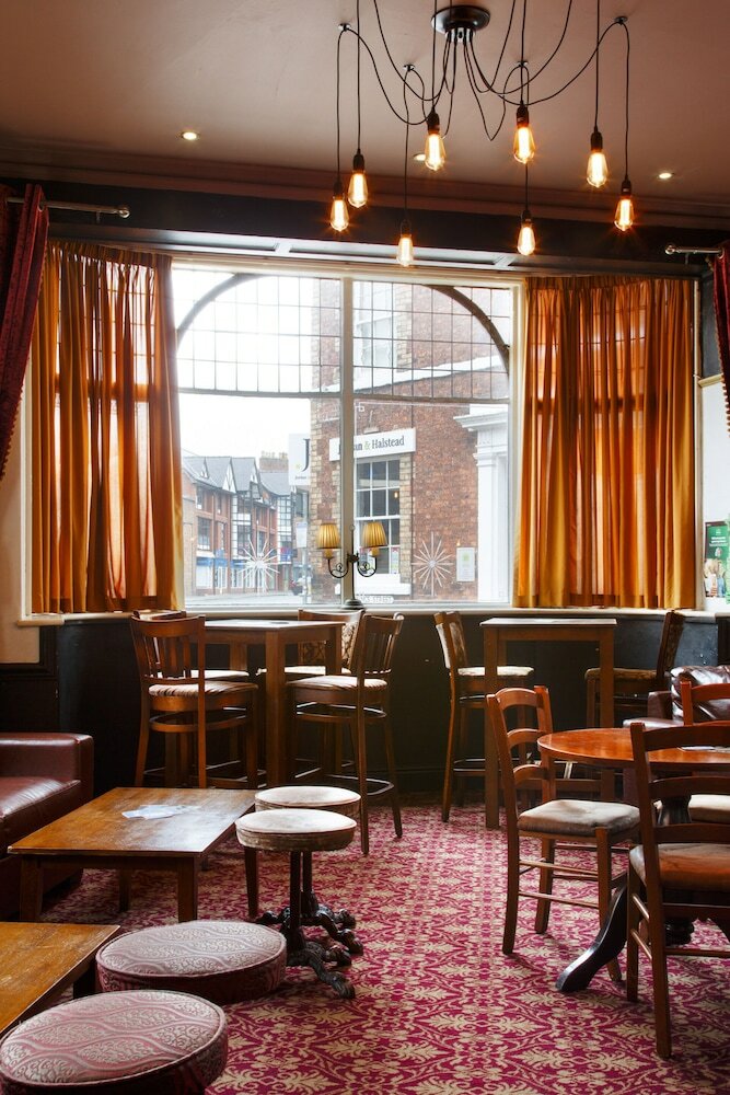 Фото The Saddle Inn