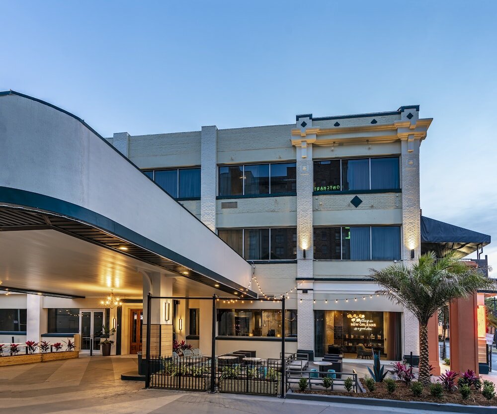 Фото St Charles Coach House, Ascend Hotel Collection