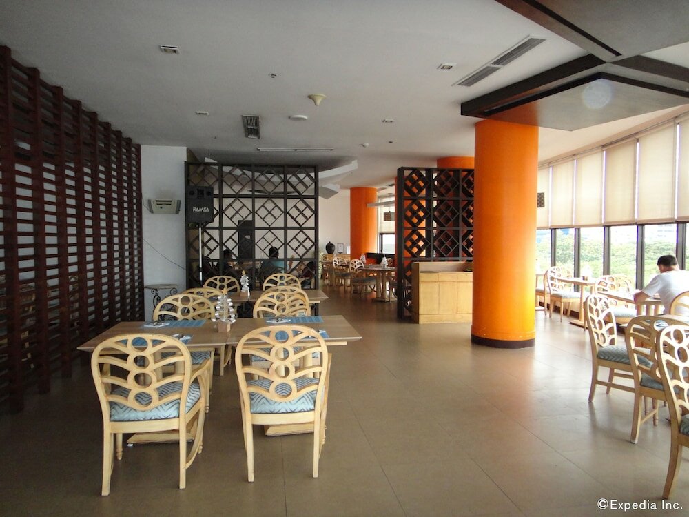 Фото Summit Circle Cebu