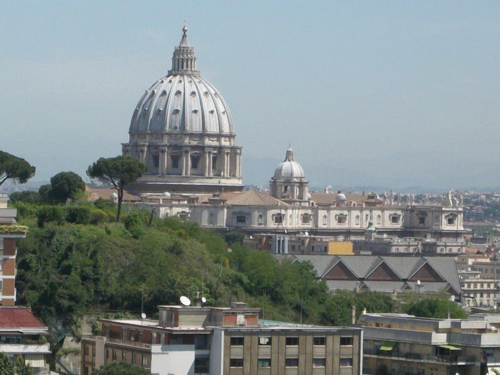 Фото Domina Romae B&b