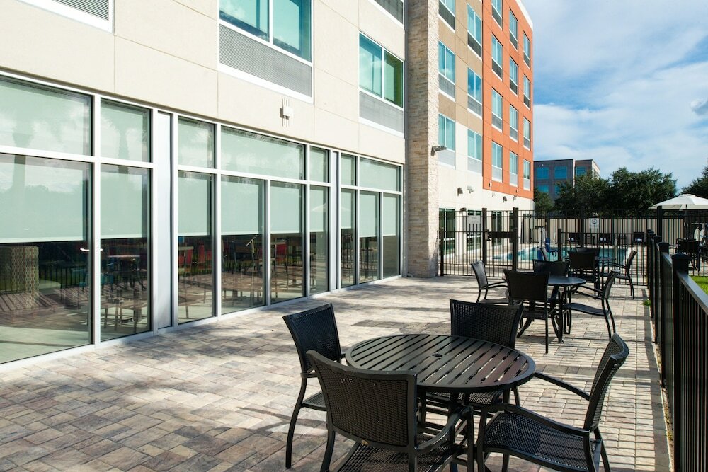 Фото Holiday Inn Express Orlando - South Park, an Ihg Hotel