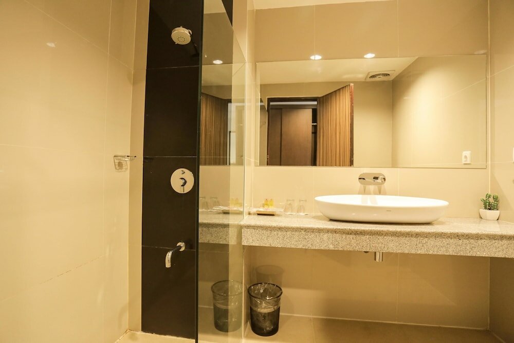 Фото Grand Asia Hotel