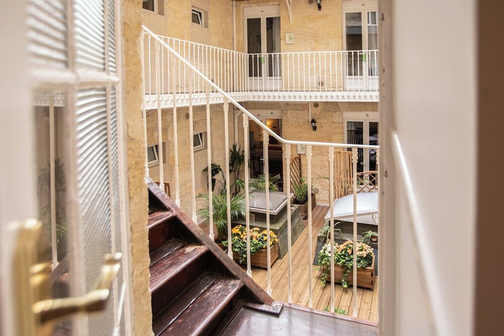 Фото Hôtel Churchill