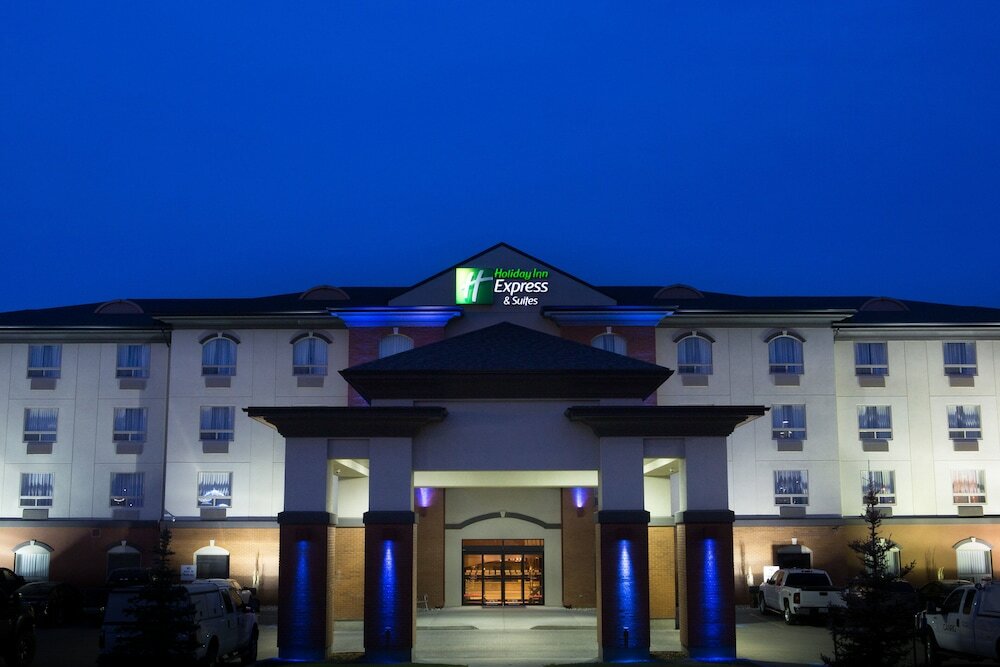 Фото Holiday Inn Express & Suites Drayton Valley