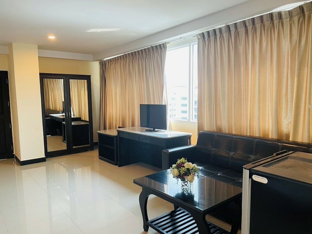 Фото The Grand Day Night