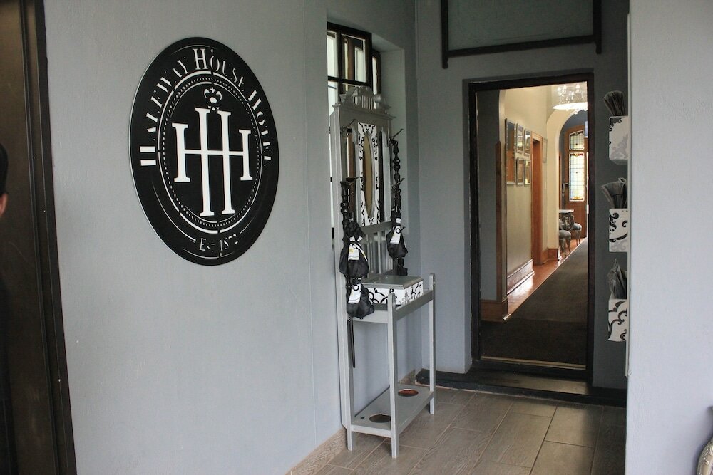Фото The Halfway House Hotel