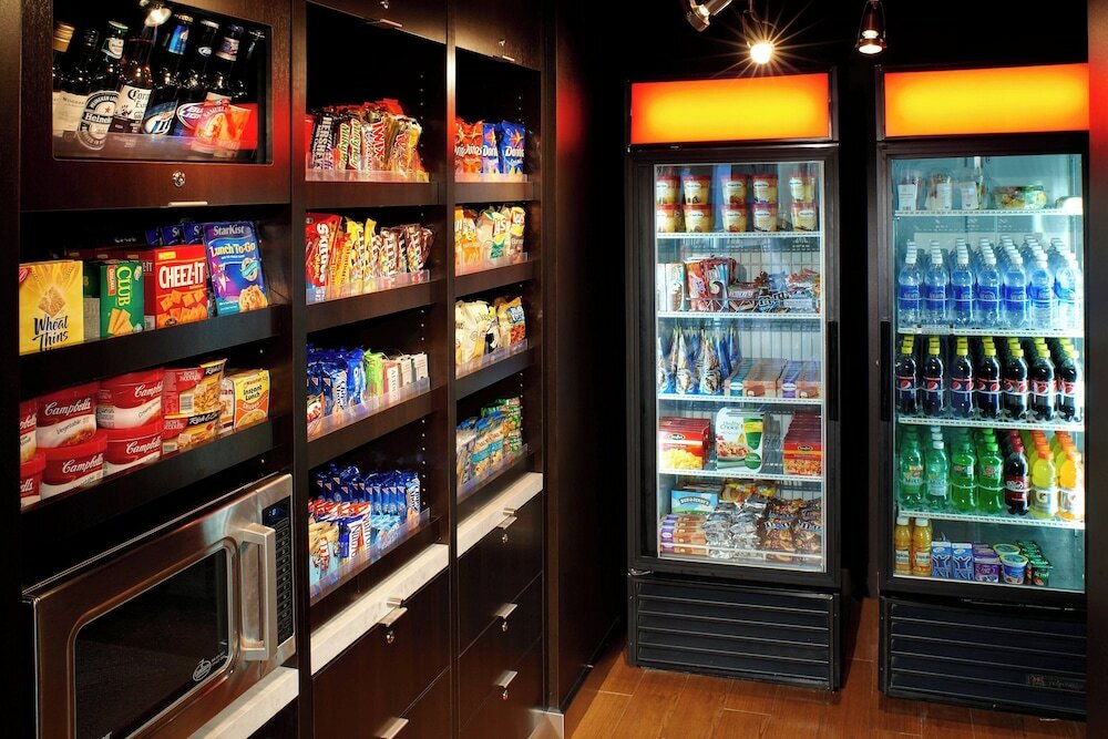 Фото Courtyard by Marriott Indianapolis Airport