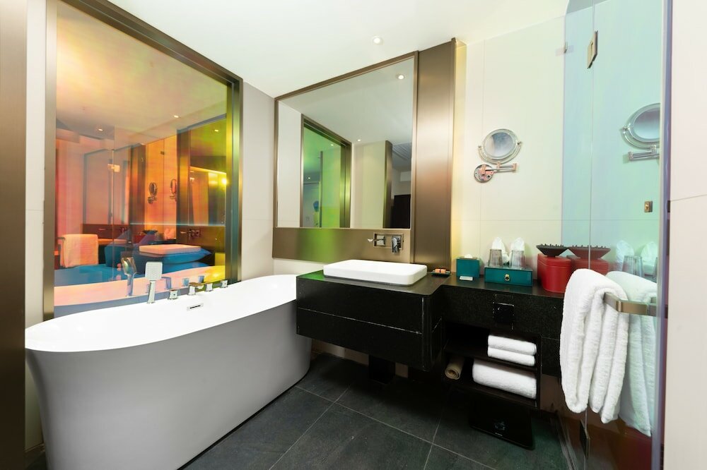 Фото Wingate by Wyndham Wuhan Optics Valley