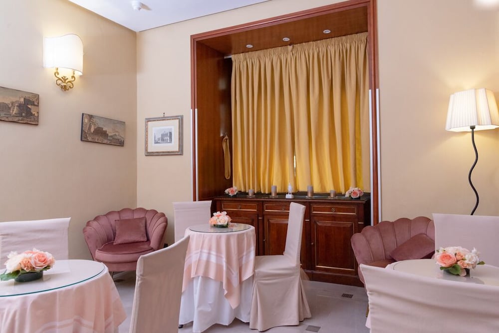 Фото Hotel Suite Ares