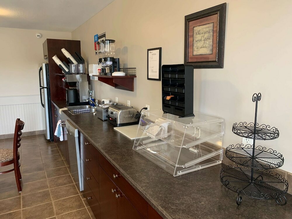 Фото Surestay Plus by Best Western Hardisty