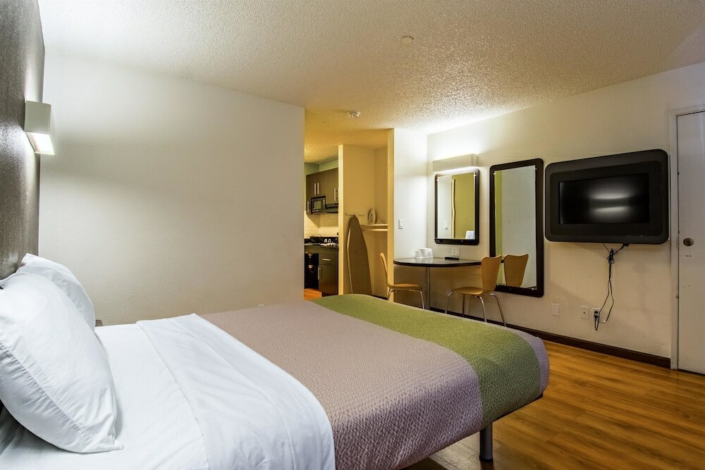 Фото Studio 6 Cypress, Ca