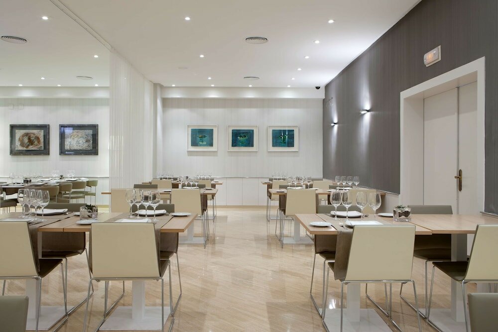 Фото Nh Barcelona Stadium