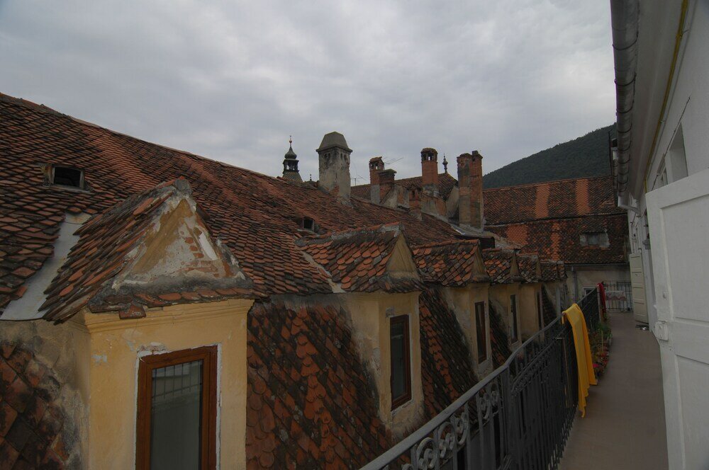 Фото Main Square Apartments & More