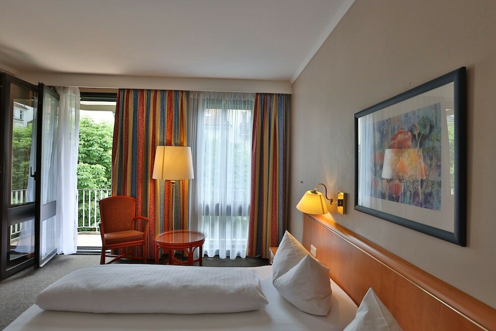 Фото Hotel Quellenhof