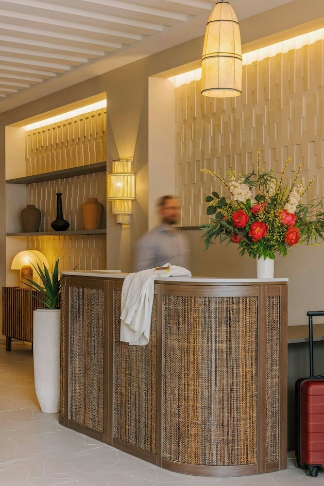 Фото Yelo Lumière by Sonder